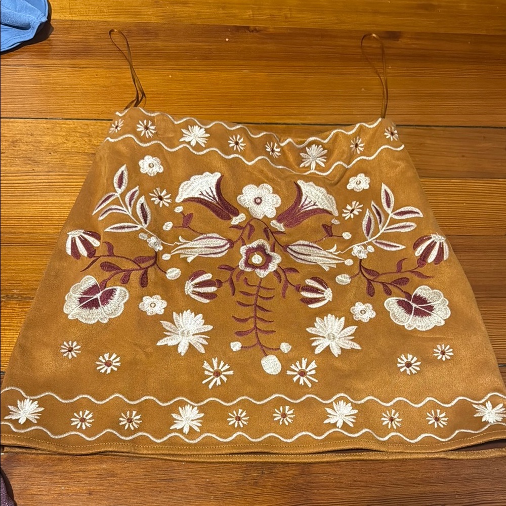 Francesca's Collections Tan Floral Embroidered Mini Skirt